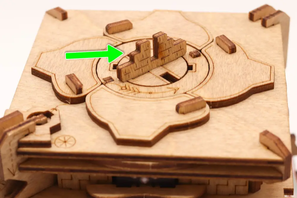 CLUEPUZZLE: A Pirâmide do Sol – Pistas – Como abrir a pirâmide – Pista 2