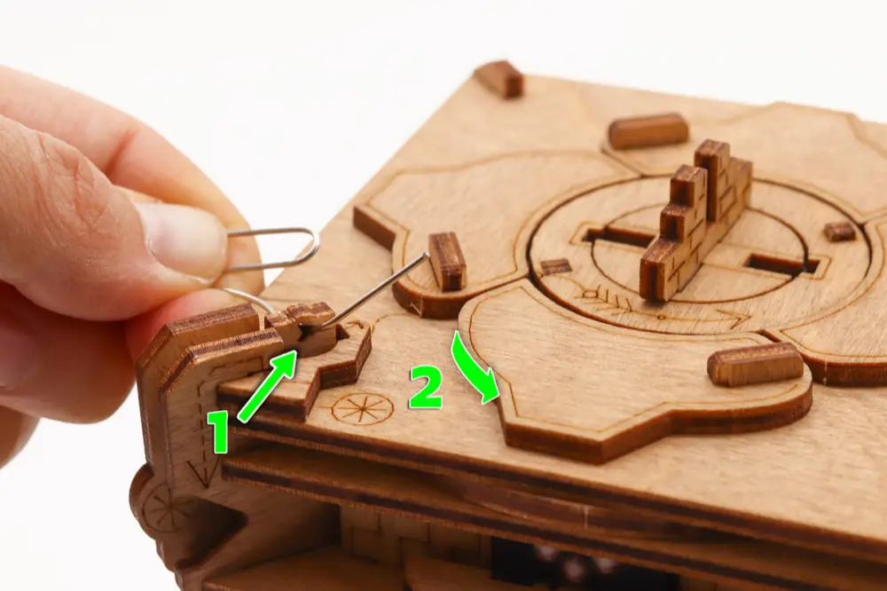 CLUEPUZZLE: A Pirâmide do Sol – Solução – Abrir sem resolver