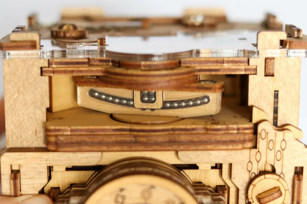A Câmara de Sherlock – Pistas – Enigma 1 – Solução