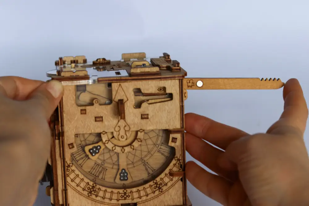 A Câmara de Sherlock – Repor – Montar de novo o cluebox pro